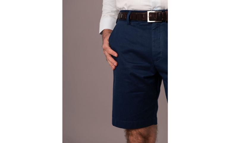 Bermuda Casual em Sarja